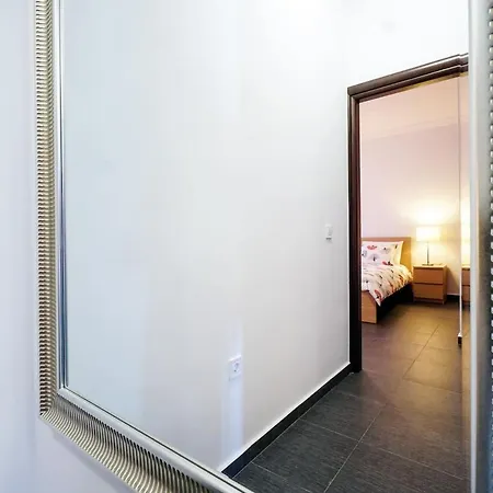 Philip- Overlooks Chania Apartment *