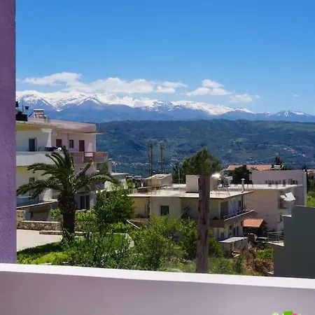 Apartment Philip- Overlooks Chania *